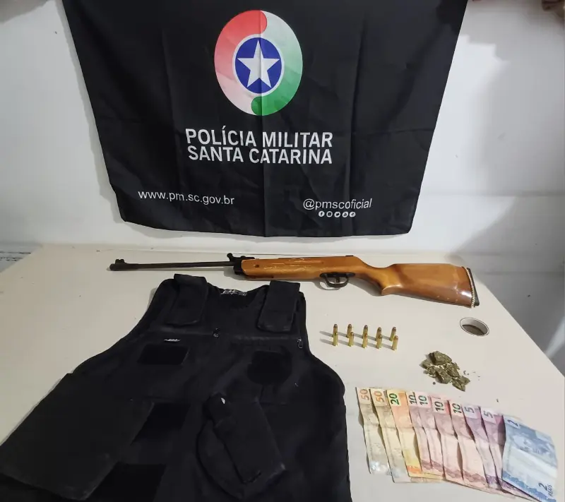 Pm Apreende Arma De Fogo Durante Averigua O Em Balne Rio Gaivota