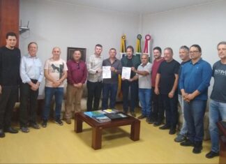 Vereadores de Araranguá comemoram conquista de pavimentação