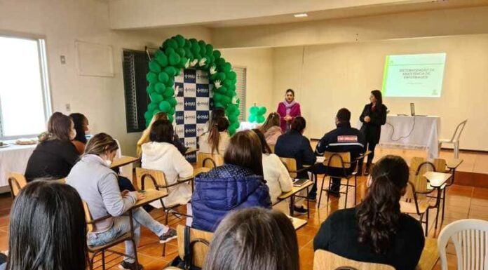 Sombrio realiza encontros com enfermeiras e técnicas na Semana da Enfermagem