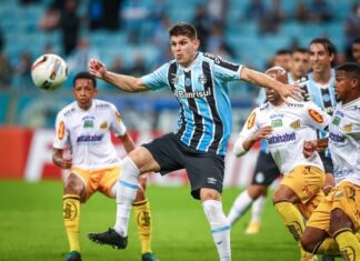 Grêmio fecha quatro jogos sem sofrer gols, sustenta campanha e tem melhor defesa da Série B
