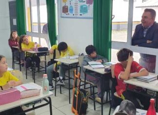 Deputado Vampiro e Prefeita Gislaine assinam ordens de serviços