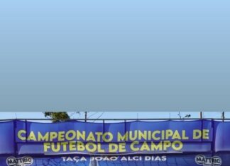 A bola rolou e a rede balançou no campeonato de futebol de campo em Balneário Gaivota