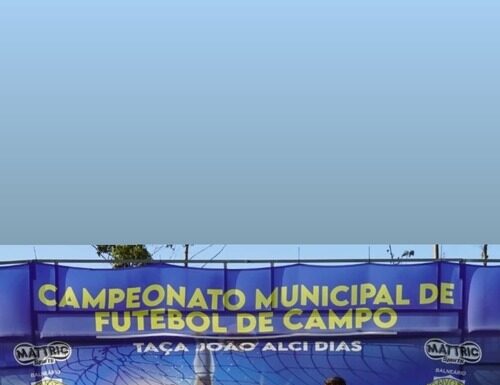 A bola rolou e a rede balançou no campeonato de futebol de campo em Balneário Gaivota