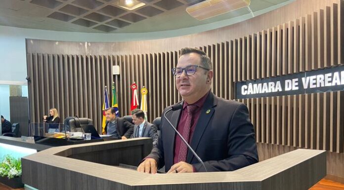 Câmara de Vereadores de Araranguá aprova Projeto de Lei que determina a retirada dos fios inutilizados dos postes