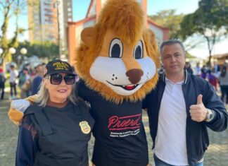 Passeata do Combate às Drogas em Turvo