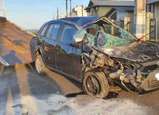 Colisão entre veículos em Balneário Gaivota deixa três feridos