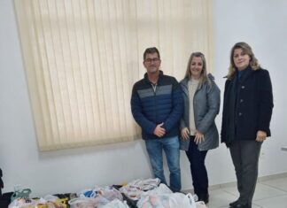 Maracajá recebe alimentos arrecadados no Encontro de Fuscas e Antigos