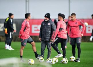 Mano completa três meses de Inter, utiliza 31 jogadores e encontra soluções caseiras