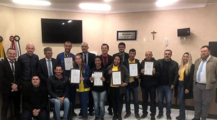 Santa Rosa do Sul homenageia atletas da Apae