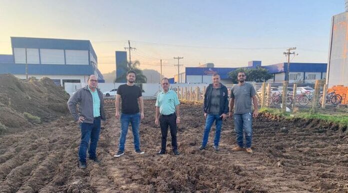 Empresário doa à prefeitura de Maracajá área de terra para abertura de rua