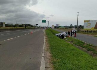 Saída de pista é registrada na BR 101 em Araranguá