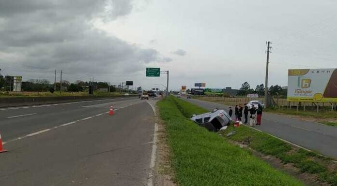 Saída de pista é registrada na BR 101 em Araranguá