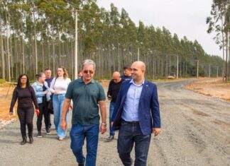 Secretário de Infraestrutura visita obras de pavimentação em Bellatorres