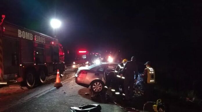 Acidente mata três adultos e uma criança em SC; outras 4 pessoas ficam gravemente feridas