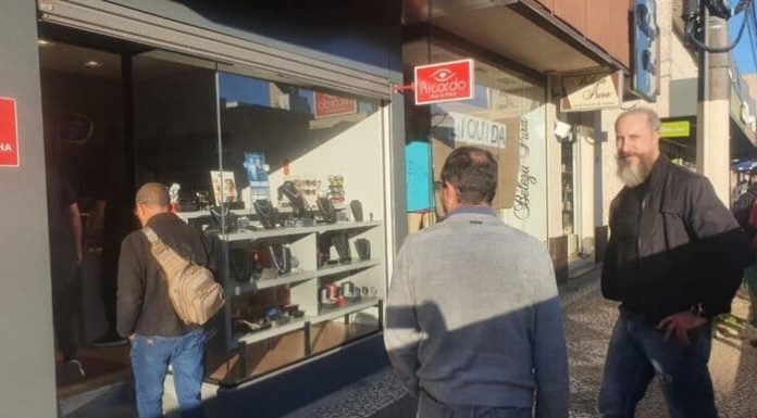 Joalheria é assaltada no calçadão de Araranguá