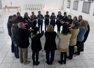 Corpo e mente em movimento durante encontro de idosos em Jacinto Machado