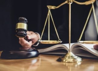 Agentes prisionais que levaram detento para visitar familiares são condenados em Tubarão