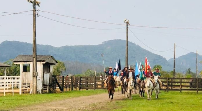 Chama Crioula passa por Timbé do Sul