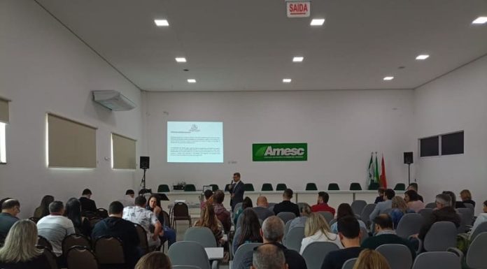 Mudança na lei de licitações é dialogada na AMESC