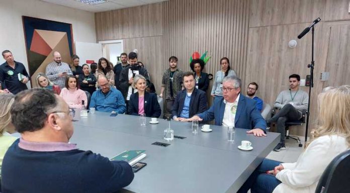 Em encontro na Unesc, Tiago Zilli defende acesso ao ensino superior