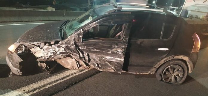 Veículo na contramão causa acidente na BR-101