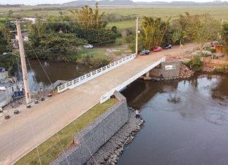 Passo de Torres concluí revitalização da ponte de acesso à Bellatorres