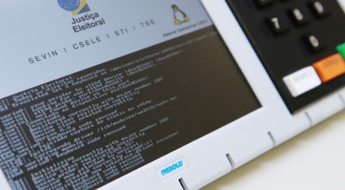 Ministério da Defesa entrega relatório sobre urnas eletrônicas ao TSE