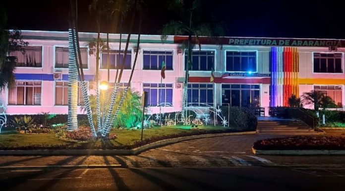 Prefeitura de Araranguá tem decoração natalina depredada