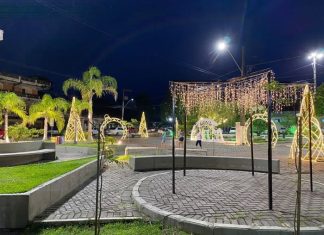 Luzes de Natal abrilhantam o Centro de Timbé do Sul