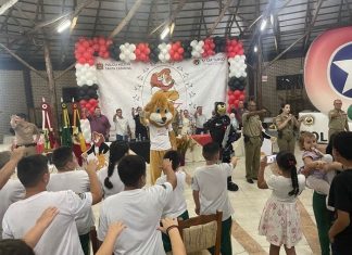 Alunos dizem não às drogas em Maracajá