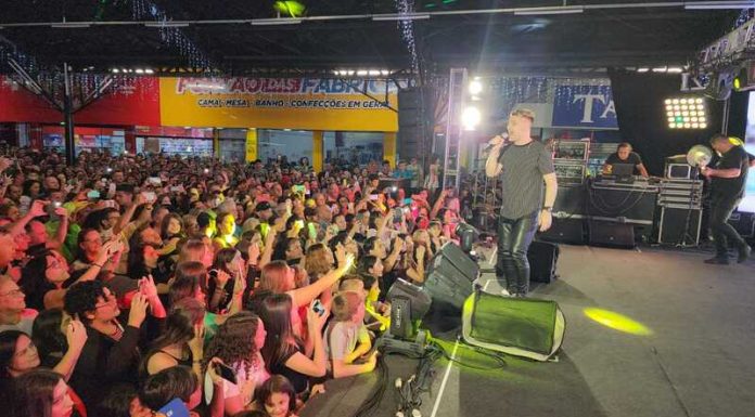 Gabriel Valim lota rua coberta de Sombrio