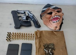 Homem que espancou enteada é preso pela Polícia Militar; ele portava arma de fogo municiada