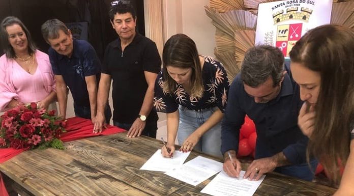 Santa Rosa do Sul destina R$ 300 mil em abono salarial aos educadores