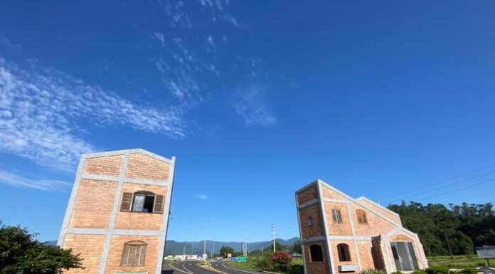 Pórtico de Timbé do Sul recebe pintura