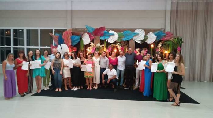 Parceria da Prefeitura de Gaivota e FVA forma 25 alunos no Curso de Técnico de Enfermagem