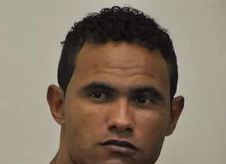 Justiça concede liberdade condicional ao goleiro Bruno