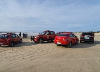 Corpo encontrado na praia em Passo de Torres é de jovem desaparecido