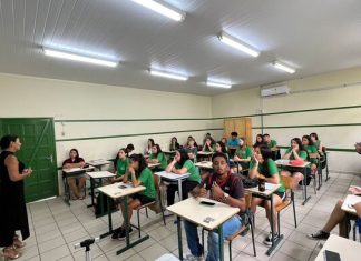 Prefeita Gislaine Cunha ministra palestra em Santa Rosa do Sul
