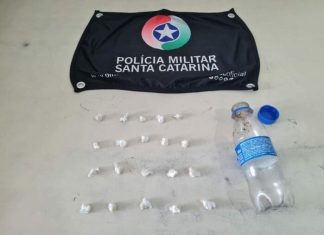 ROCAM apreende adolescente com pedras de crack na Favela do UCCA