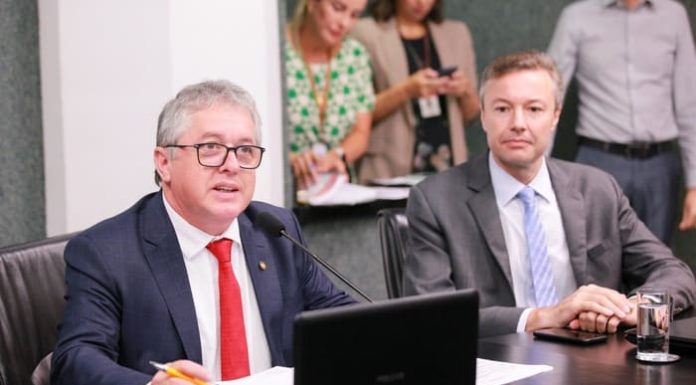 Deputado Tiago Zilli assume presidência da Comissão de Assuntos Municipais na Alesc