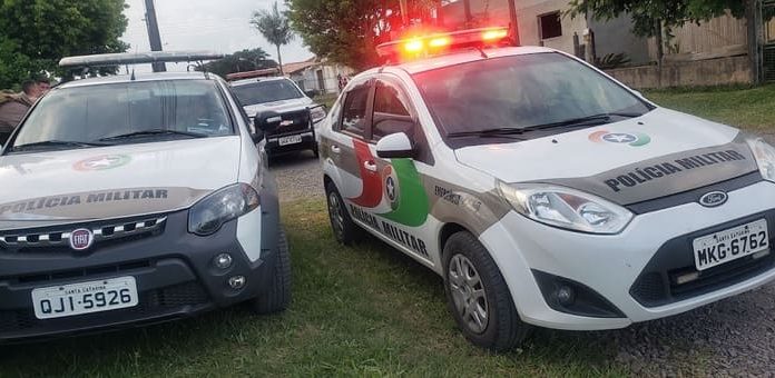 Jovem tenta fugir da PM e tem moto recolhida em São João do Sul