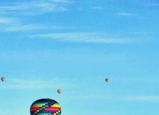 Feriado de Carnaval em Praia Grande é marcado por voos de balão