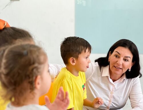 Alunos de Sombrio vão receber gratuitamente uniforme escolar