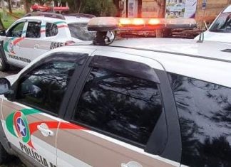 Bruxa 71 e pichado no muro em Praia Grande