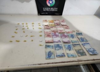 Dois homens são presos com pedras de crack e dinheiro