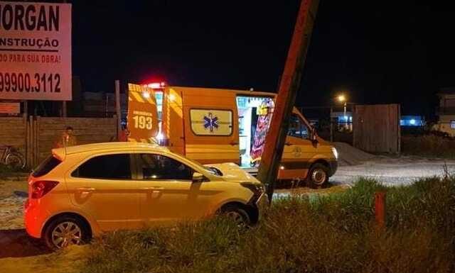 Mulher colide com o carro em Passo de Torres