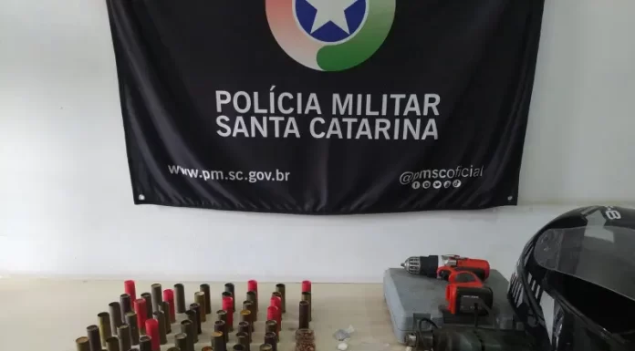 PM apreende munições, drogas e produtos de furtos em Sombrio
