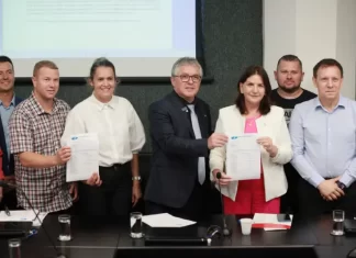 Deputado Tiago Zilli e secretários de Saúde da Amesc apresentam prioridades para secretária de Saúde