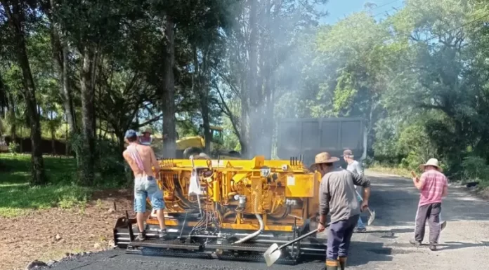 Concluída pavimentação na rodovia dos Pinheirinhos