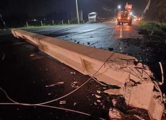 Carro colide em poste na Curva da Terneira em Balneário Gaivota